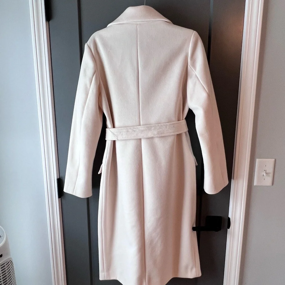 Express Women's Elegant Cream Trench Coat - Picture 4 of 4